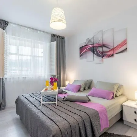 Апартаменты Jamblip - Two Bedroom With Balcony *