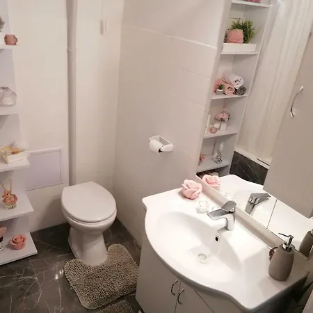 Jamblip - Two Bedroom With Balcony Апартаменты *