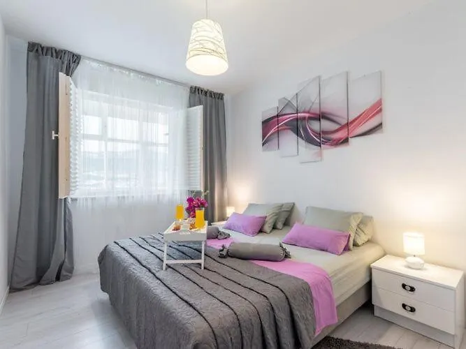 Appartement Jamblip - Two Bedroom With Balcony *